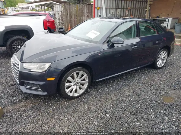 WAUKMAF49JN015840 2018 AUDI A4 - Image 2