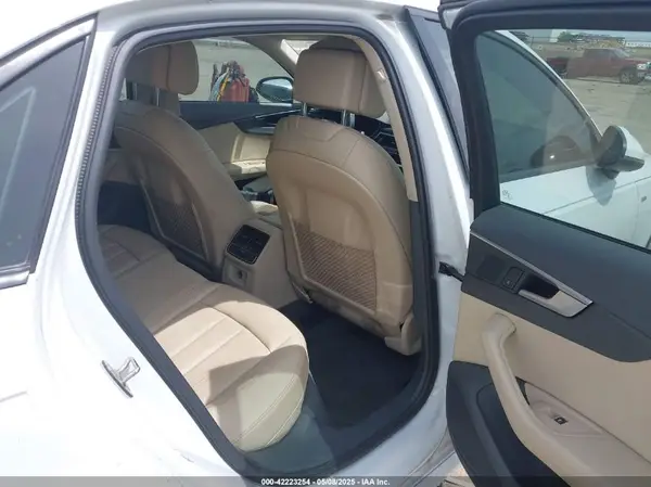 WAUKMAF49JN020049 2018 AUDI A4 - Image 8