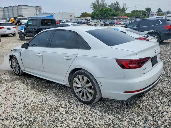 WAUKMAF4XJA068456 2018 AUDI A4 - Image 2