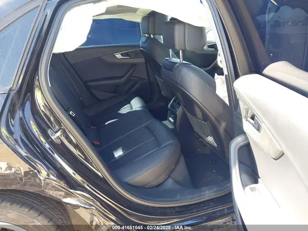 WAUKMAF4XJA090568 2018 AUDI A4 - Image 8