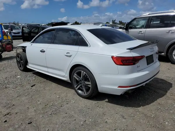WAULMAF41HN069230 2017 AUDI A4 - Image 2
