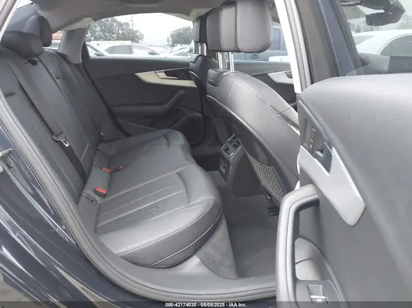 WAULMAF41JN011396 2018 AUDI A4 - Image 8