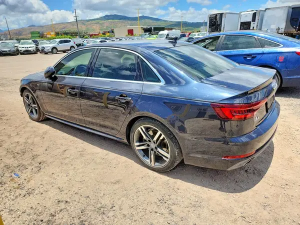 WAULMAF42JA226017 2018 AUDI A4 - Image 2