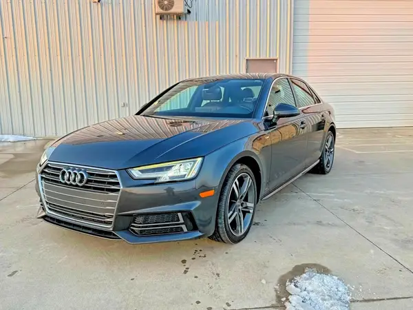 WAULMAF44JA120572 2018 AUDI A4 - Image 2