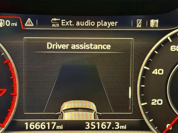 WAULMAF44JA120572 2018 AUDI A4 - Image 8