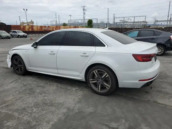WAULMAF47JA015315 2018 AUDI A4 - Image 2