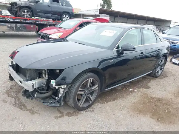 WAULMAF4XJA019956 2018 AUDI A4 - Image 2