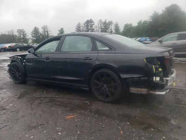 WAULSAF89NN007255 2022 AUDI S8 - Image 2