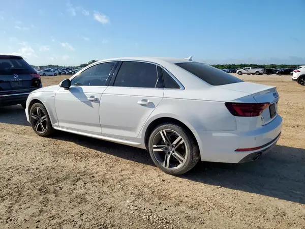 WAUMMAF42JN010942 2018 AUDI A4 - Image 2