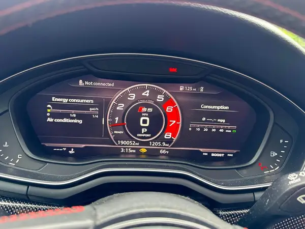 WAUP4AF5XJA032538 2018 AUDI RS5 - Image 8