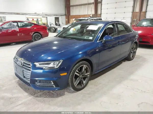 WAUPNAF40JA137948 2018 AUDI A4 - Image 2