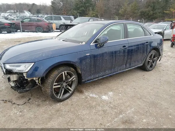 WAUPNAF45JN011755 2018 AUDI A4 - Image 2