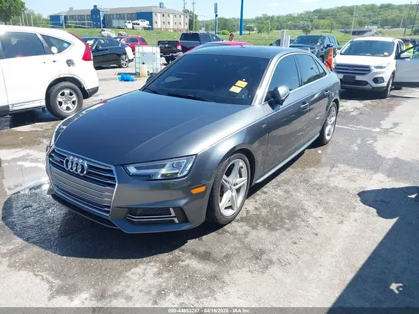 WAUPNAF47JA123707 2018 AUDI A4 - Image 2