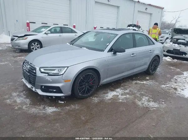 WAUPNAF49JA022796 2018 AUDI A4 - Image 2