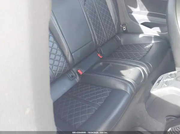 WAUR4AF50JA010458 2018 AUDI S5 - Image 8