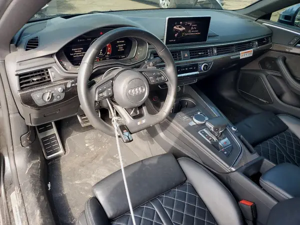 WAUR4AF50JA011058 2018 AUDI RS5 - Image 8