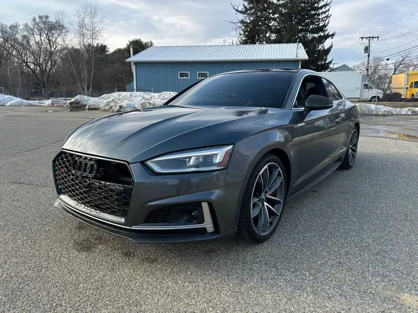 WAUR4AF52JA001793 2018 AUDI RS5 - Image 2