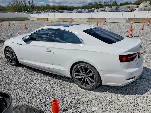 WAUR4AF52JA056518 2018 AUDI RS5 - Image 2