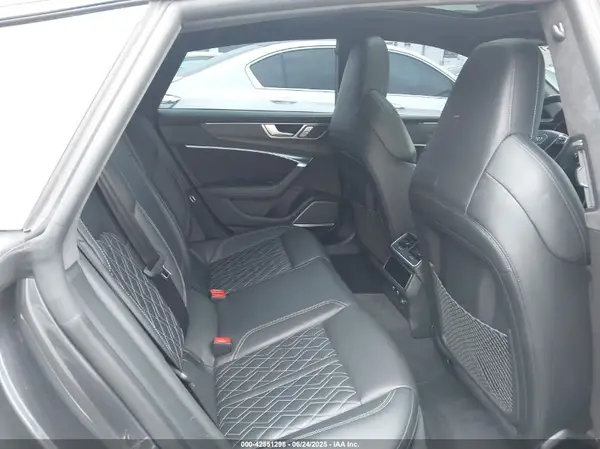 WAUSFAF2XLN067098 2020 AUDI S7 - Image 8
