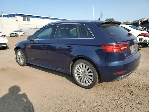 WAUSPBFF0HA070094 2017 AUDI A3 - Image 2