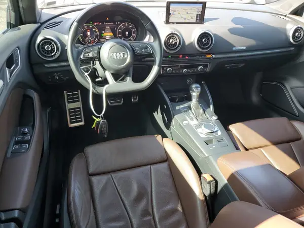 WAUSPBFF5JA060781 2018 AUDI A3 - Image 8