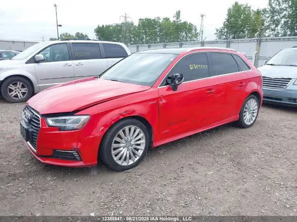 WAUSPBFF5JA154904 2018 AUDI A3 - Image 2