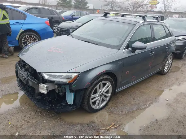 WAUSPBFF6JA079114 2018 AUDI A3 - Image 2