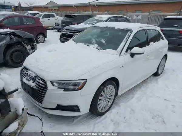 WAUSPBFF7HA128637 2017 AUDI A3 - Image 2