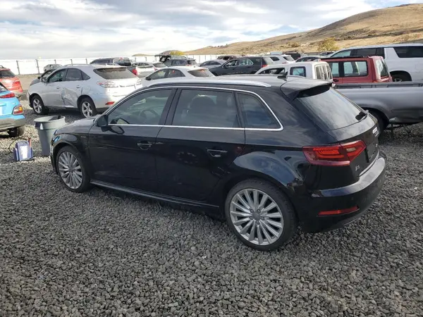 WAUSPBFF9GA062106 2016 AUDI A3 - Image 2