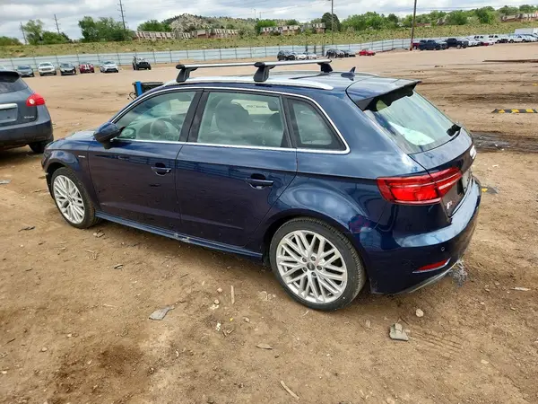 WAUSPBFF9JA055793 2018 AUDI A3 - Image 2