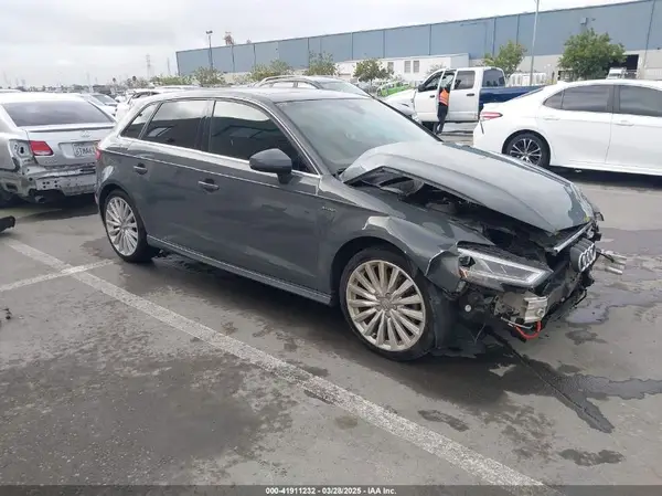 WAUSPBFFXHA126784 2017 AUDI A3 - Image 1