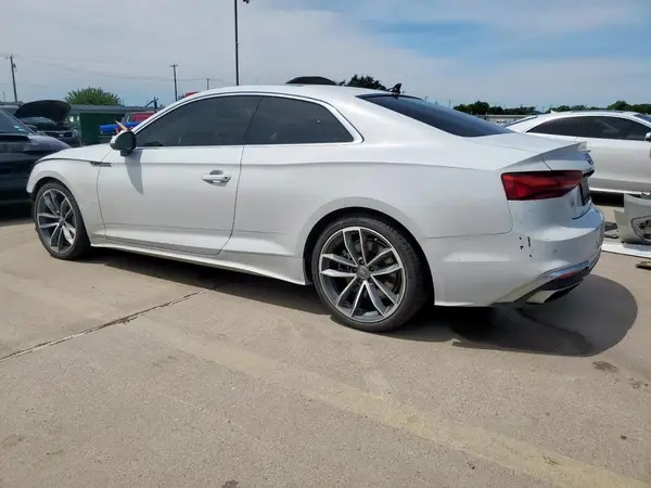 WAUTAAF51MA018670 2021 AUDI A5 - Image 2