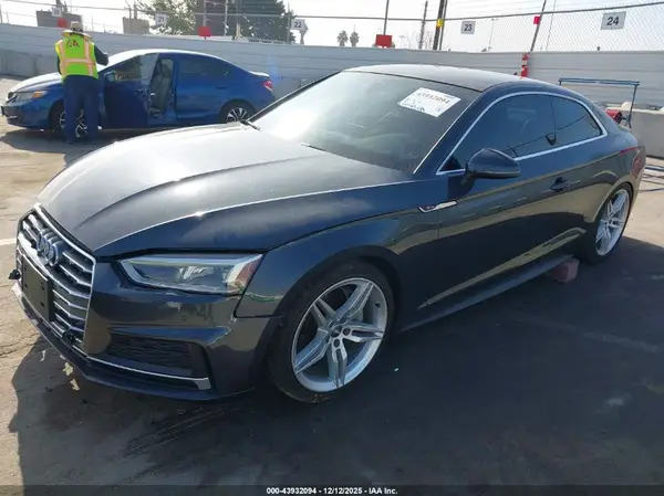 WAUTNAF50JA099421 2018 AUDI A5 - Image 2