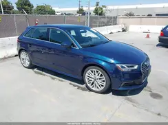 WAUTPBFF0JA059798 2018 AUDI A3