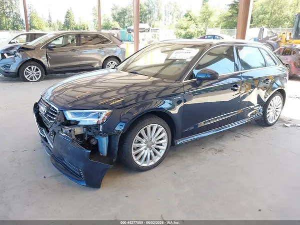WAUTPBFF0JA062636 2018 AUDI A3 - Image 2