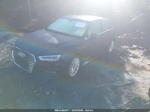 WAUTPBFF0JA062975 2018 AUDI A3 - Image 2