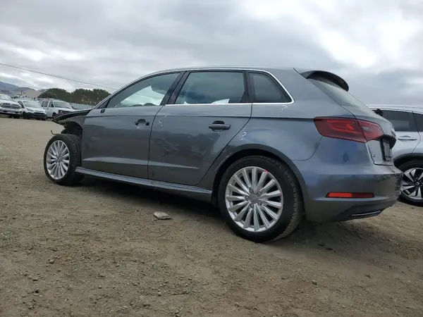 WAUTPBFF1GA026902 2016 AUDI A3 - Image 2