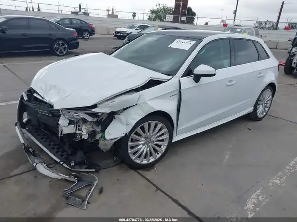 WAUTPBFF2GA028058 2016 AUDI A3 - Image 2
