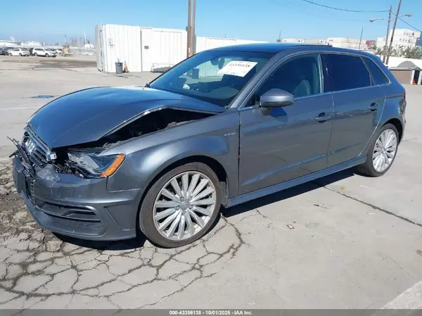 WAUTPBFF2GA049525 2016 AUDI A3 - Image 2