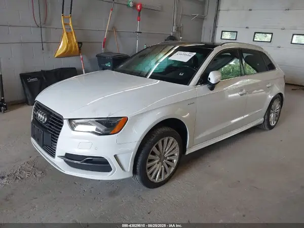 WAUTPBFF2GA061870 2016 AUDI A3 - Image 2