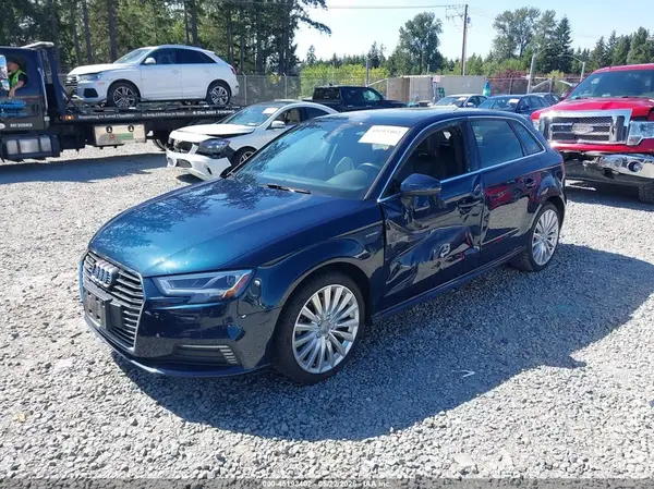WAUTPBFF2HA045699 2017 AUDI A3 - Image 2