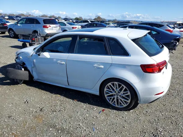 WAUTPBFF2JA093239 2018 AUDI A3 - Image 2