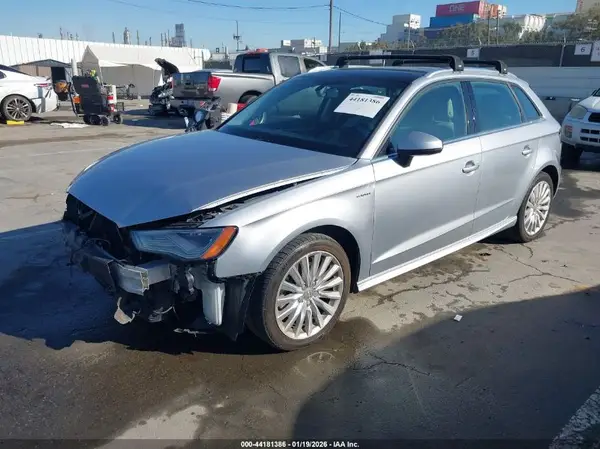 WAUTPBFF4GA107053 2016 AUDI A3 - Image 2