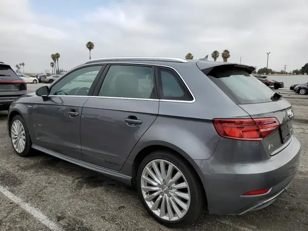 WAUTPBFF4HA074668 2017 AUDI A3 - Image 2