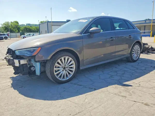WAUTPBFF5GA092451 2016 AUDI A3 - Image 1
