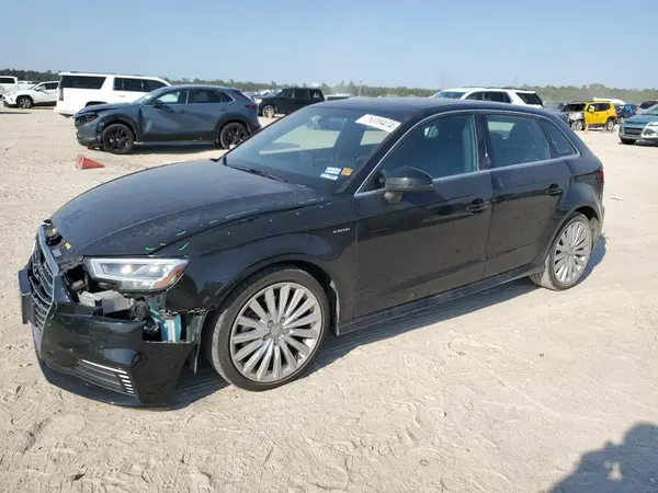 WAUTPBFF5HA036351 2017 AUDI A3 - Image 1