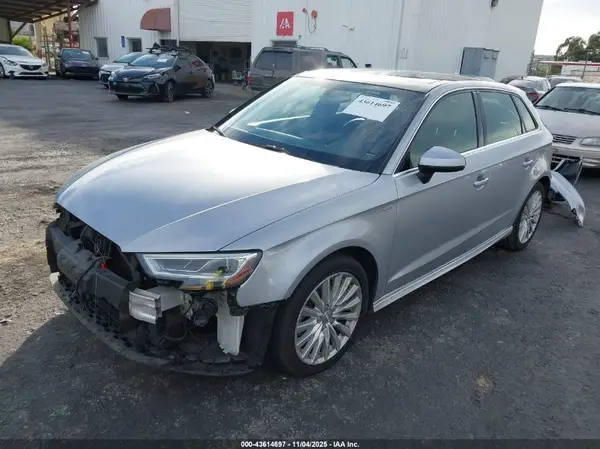 WAUTPBFF5HA045079 2017 AUDI A3 - Image 2