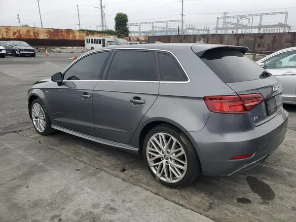 WAUTPBFF5JA090027 2018 AUDI A3 - Image 2