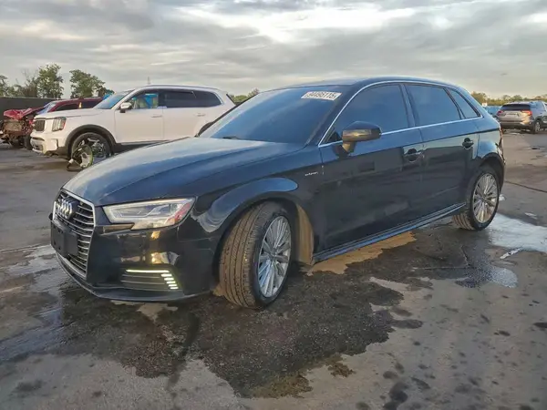 WAUTPBFF5JA113967 2018 AUDI A3 - Image 1