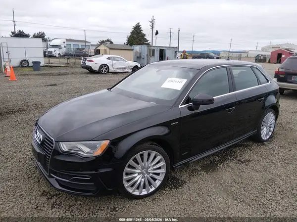 WAUTPBFF6GA109905 2016 AUDI A3 - Image 2